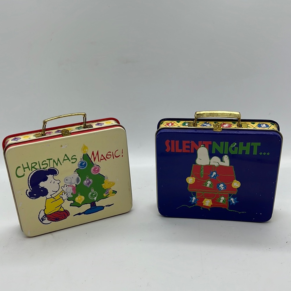 Snoopy Peanuts Christmas gift card holder
